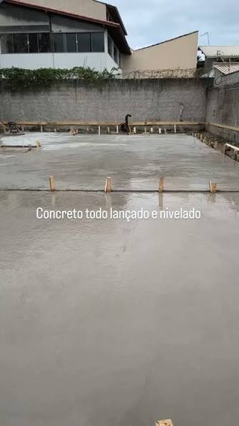Concreto lançado e nivelado